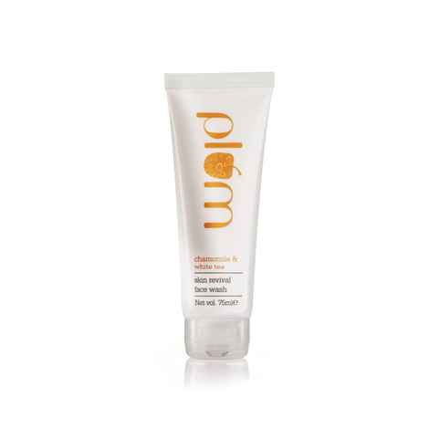 Buy Plum Chamomile & White Tea Skin Revival Face Wash (75 ml) - Purplle