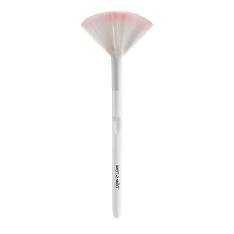 Buy Wet n Wild Makeup Brush - Fan Brush - Purplle