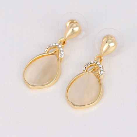 Buy Sukkhi Trendy Artificial Stone Pink Gold Plated Earring For Women - E80794 - Purplle