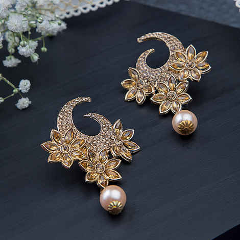 Buy Queen Be Floral Chandbalis, Pearl Drop - EV19003 - Purplle