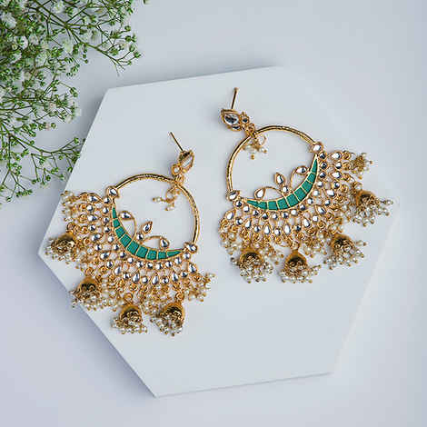 Buy Queen Be Chandbalis With Jhumkis, Emerald Green Stones & Pearls - EV19041 - Purplle