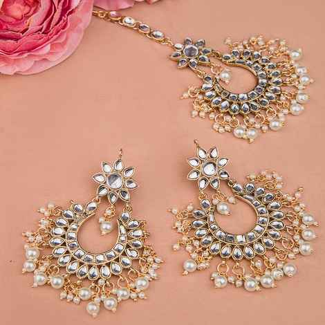 Buy Queen Be Eternal Kundan Mangtikka and Chandbali Earring set - Purplle