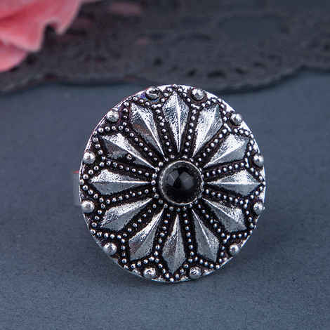 Buy Queen Be Oxidised Chakra Cocktail Ring - Purplle