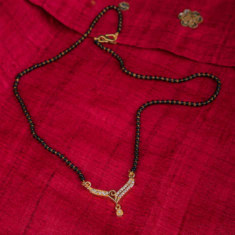 Buy Queen Be Dainty Beauty Mangalsutra - Purplle