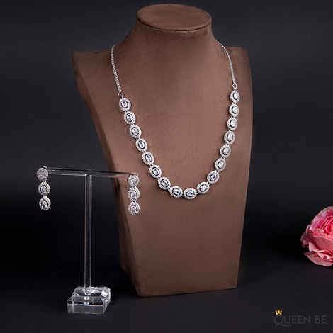 Buy Queen Be Oval Opulent White Necklace Set - Purplle