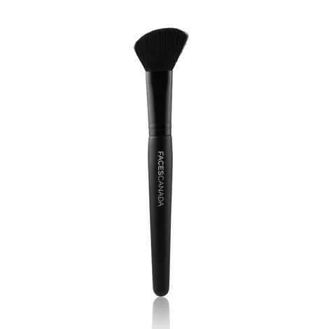 Buy FACES CANADA Blush Brush | Easy Swipe | Precise Definition | Smooth Application | Flawless Finish | Impeccable Grip | Supremely Soft And Luxurious Synthetic Bristles 1 Pc - Purplle