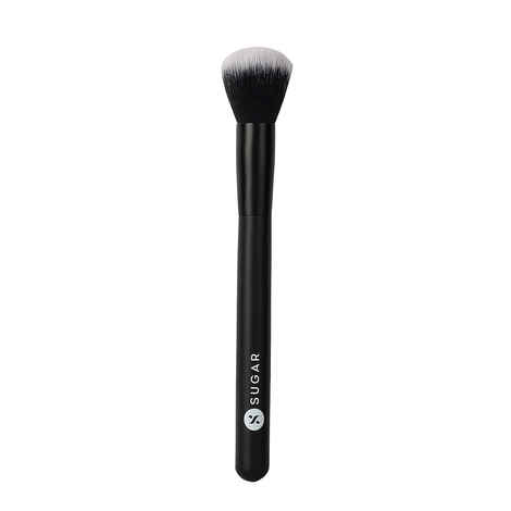 Buy SUGAR Cosmetics Blend Trend - 001 Blush Brush (Brush For Easy Application of Blush) - Soft, Synthetic Bristles and Wooden Handle - Purplle