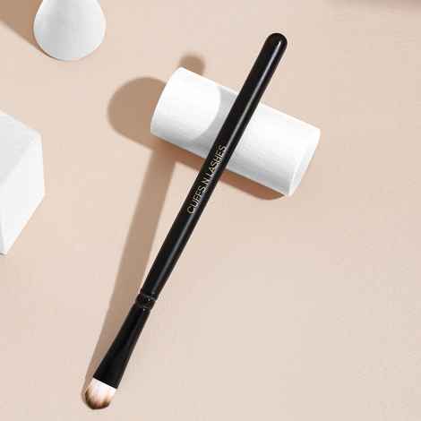 Buy Cuffs N Lashes Makeup Brushes, E003 Flat Shader Brush - 1 pc - Purplle