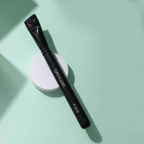 Buy Cuffs N Lashes Makeup Brushes, F018 Small Contour Brush - 1 pc - Purplle