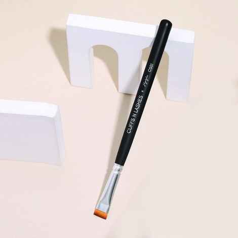 Buy Cuffs N Lashes X Shystyles Makeup Brushes, CS01 Flat Shader Brush - 1 Pc - Purplle