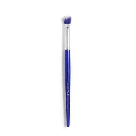 Buy Makeup Revolution Relove Brush Queen Fluffy Blending Brush 1 PCS - Purplle