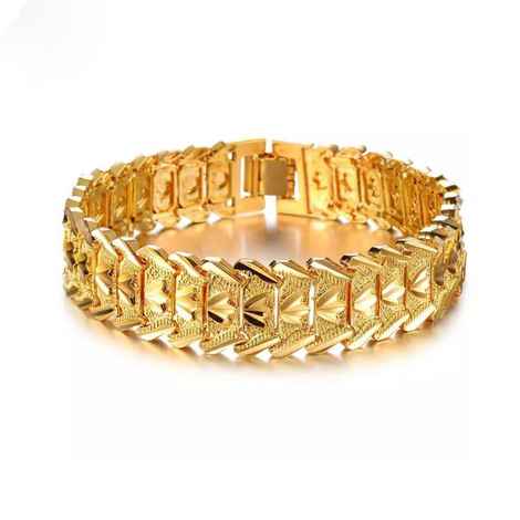 Yellow Chimes Trendy And Stylish Link Heart Design 18K Gold