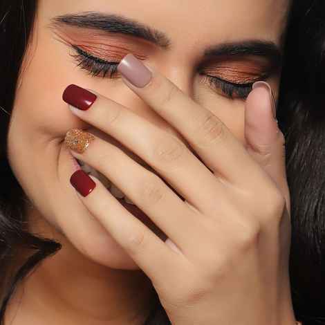 Buy Lick 30 Pcs Acrylic/Artificial/Fake Reusable Nail Extension With Application Kit - Purplle