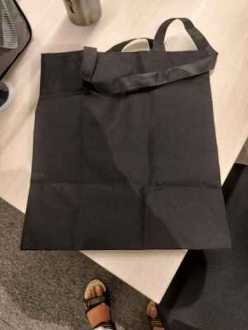 Carmesi Feeling Tote Bag - 1 Pc