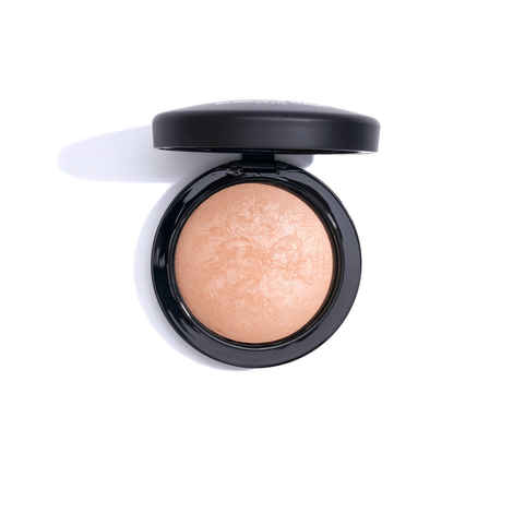 Europe gmirl Cosmetics Skinfinish Compact -60 10 gm