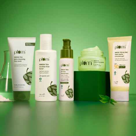 Plum Green Tea Complete Routine Combo of 5 - Face wash 75 ml, Toner 200 ml, Moisturizer 50 ml, Sunscreen Gel 50 gm, Night Gel 15 ml - Skincare Kit