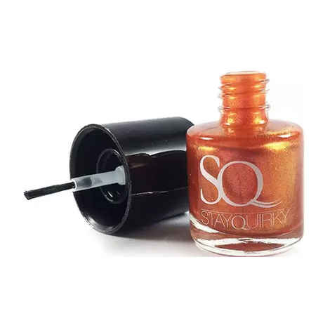 Stay Quirky Nail Polish, Gold Chromic Effect, Spicy Fiesta 914 (8 ml)