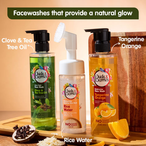 Oil face wash for acne on sale