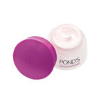 Buy Pond’s Flawless Radiance Derma+ SPF 30 PA+++ Moisturizing Day Cream (50 g) - Purplle