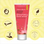 Buy Aroma Magic Strawberry Face Wash (100 ml) - Purplle