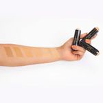 Buy Kareena Kapoor Khan Lakme Absolute Face Contour, Rose Silk (0.5 g) - Purplle