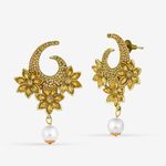Buy Queen Be Floral Chandbalis, Pearl Drop - EV19003 - Purplle