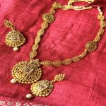 Buy Queen Be Gold Plated Traditional Finely Crafted Station Pendant Chain Necklace Set For Women - NV19012 - Purplle