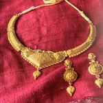 Buy Queen Be Gold Hasli Flower & Drop Choker Wedding Set - NM19027 - Purplle