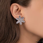 Buy Queen Be Oxidised Six Petal Flower Tops - Purplle