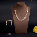 Buy Queen Be Oval Opulent Gold Necklace Set - Purplle