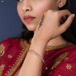 Buy Queen Be Twinkling Marvel Gold Bracelet - Purplle