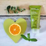 Buy Urban Veda Purifying Body Wash (200 ml) - Purplle