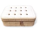 Buy L'Oreal Paris White Trousseau Box 1 Pc - Purplle