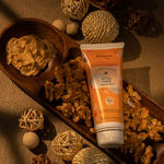 Buy Mantra Herbals De-Tan Scrub Apricot & Walnut (100 gm) - Purplle