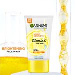 Buy Garnier VITAMIN C Gift Box (Bright Complete Brighgtening Facewash 150g, Bright Complete Vitamin C Serum 30ml, Bright Complete Serum Cream SPF 40 45g, Bright Complete Vitamin C Serum Mask (28g) - Purplle