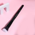 Buy Cuffs N Lashes Makeup Brushes, F021 - Flat Top Kabuki Brush - 1 pc - Purplle