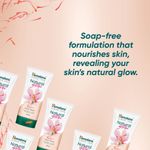 Buy Himalaya Natural Glow Kesar Face Wash (150 ml) - Purplle