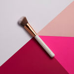 Buy Pigment Play Angled Blush Brush - Purplle