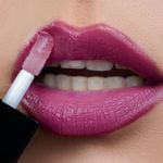 Buy RENEE See Me Shine Lip Gloss - Play That Plum 2.5 ml, Non Sticky & Non Drying Formula, Long Lasting Moisturizing Effect, Compact and Easy to Carry - Purplle