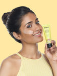 Buy Quench Botanics Vitamin C Peeling Gel With Yuzu & Orange Peel To Brighten Dull Skin - 50 ml - Purplle