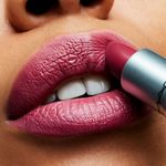 Buy M.A.C Satin Lipstick - Captive (3 g) - Purplle