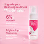 Buy Pond's Bright Beauty Foaming Brush Facewash for Glowing Skin, Deep Clean Pores, All Skin Types, 150 ml - Purplle