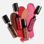 Buy Matt look Matte Crush Velvet Mousse Lipstick, Blood Red (10ml) - Purplle