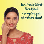 Buy Himalaya Fresh Start Oil Clear Lemon Face Wash (100 ml) - Purplle