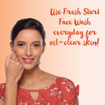Buy Himalaya Fresh Start Oil Clear Peach Face Wash (200 ml) - Purplle