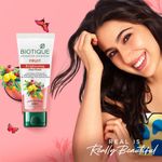 Buy Biotique Fruit Brightening Face Wash 50 ml - Purplle
