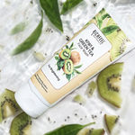 Buy Richfeel Kiwi & Green Tea Face Wash (100 gm) - Purplle