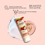 Buy Richfeel Strawberry & Pink Pitaya Face Wash 100 gm - Purplle