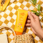 Buy Aqualogica Glow+ Dewy Lightweight Sunscreen Gel SPF 50+ PA++++ with Papaya & Vitamin C 80 gm - Purplle