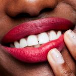 Buy M.A.C Retro Matte Lipstick - Relentlessly Red (3 g) - Purplle